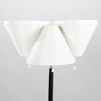 ALVAR AALTO, golvlampa, modell A 809, Valaistustyö.