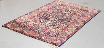 Matto, semi-antique Kerman, ca 218 x 140,5 cm.