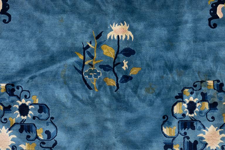 A carpet, China, c. 488 x 343 cm.