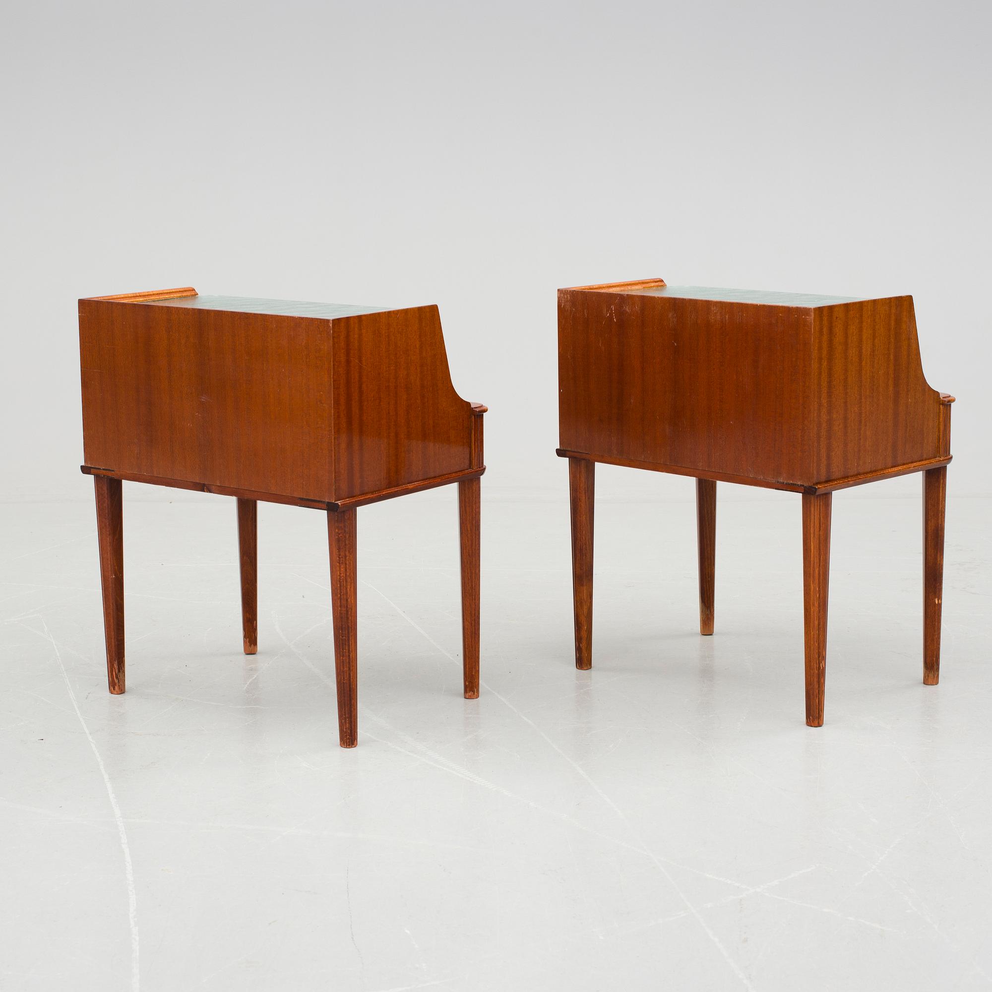 SÄNGBORD, ett par. 1950-tal.