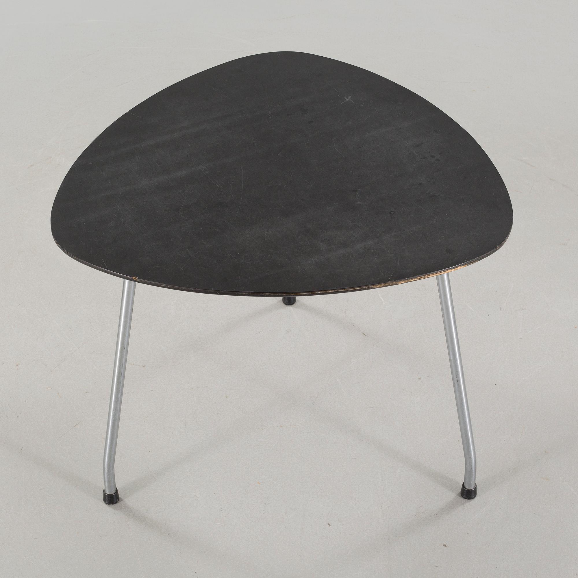 A set of office furniture by Lindqvist Verkstad AB.