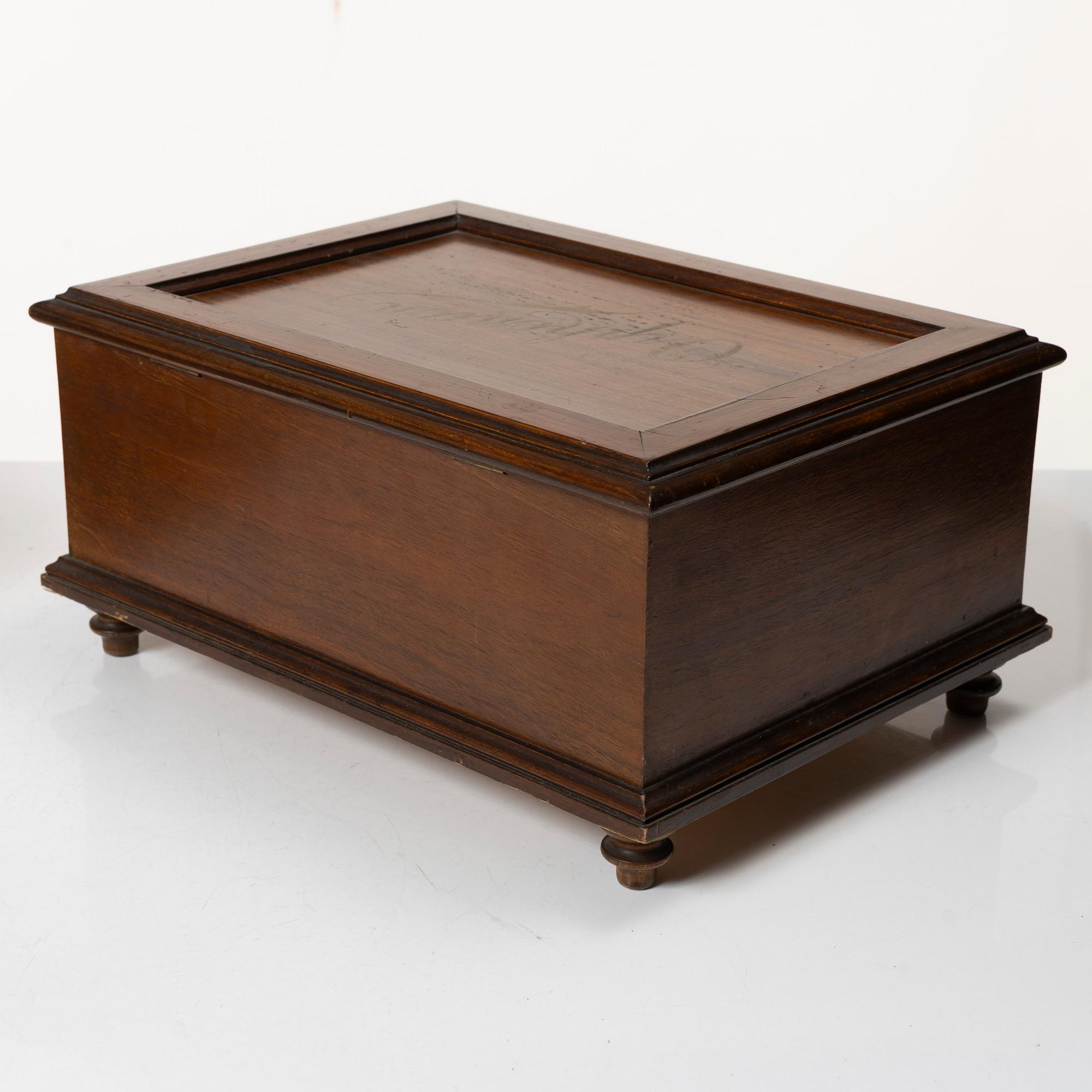 Speldosa, Orphenion, Tyskland, omkring år 1900.