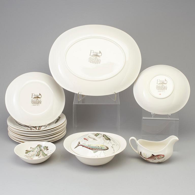 SERVISDELAR, 17 st, flintgods, "Fish", Johnson Bros, England, 1900-talets andra hälft.