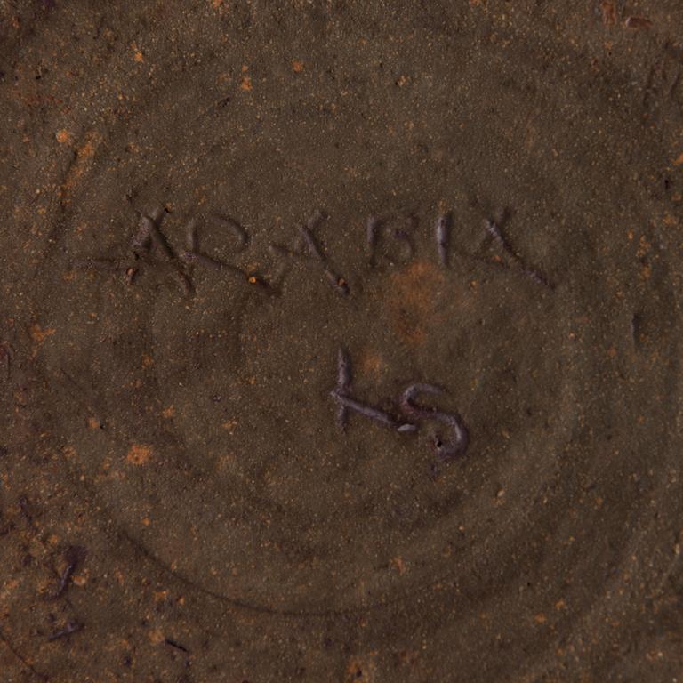 KYLLIKKI SALMENHAARA, KERAMIKVAS. Sign. KS, Arabia.