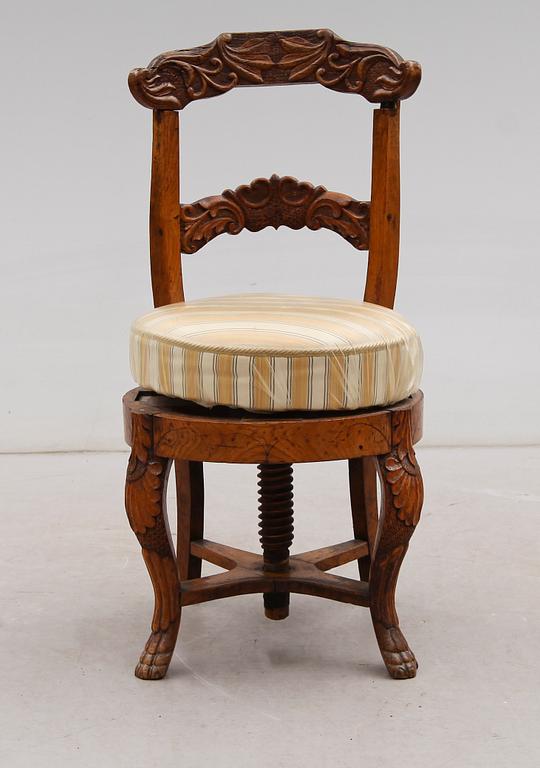 SKRIVSTOL, 1800-talets första hälft.