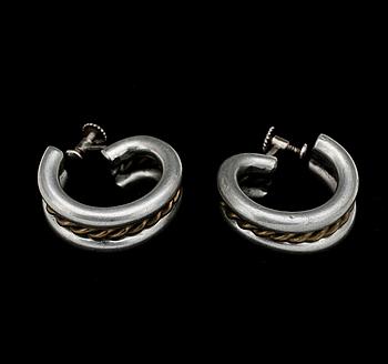 ARMBAND och ÖRHÄNGEN, ett par, tenn och mässing, Estrid Ericson, Firma Svenskt Tenn, 1900-tal.