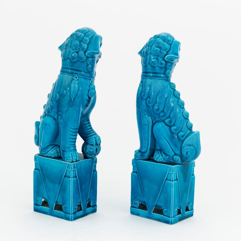 Three pairs of Chinese porcelain Buddhist lions, 20th Century.
