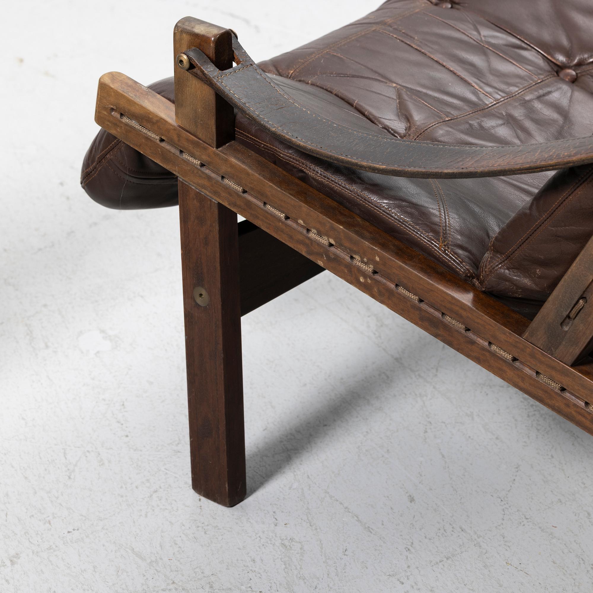 Torbjørn Afdal, Sofa, two-part, "Hunter" model, Stranda Industri A/S for Bruksbo, Norway, 1960s/70s.