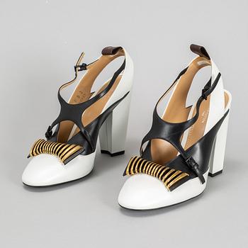 LOUIS VUITTON, high heels sandals, size 39.