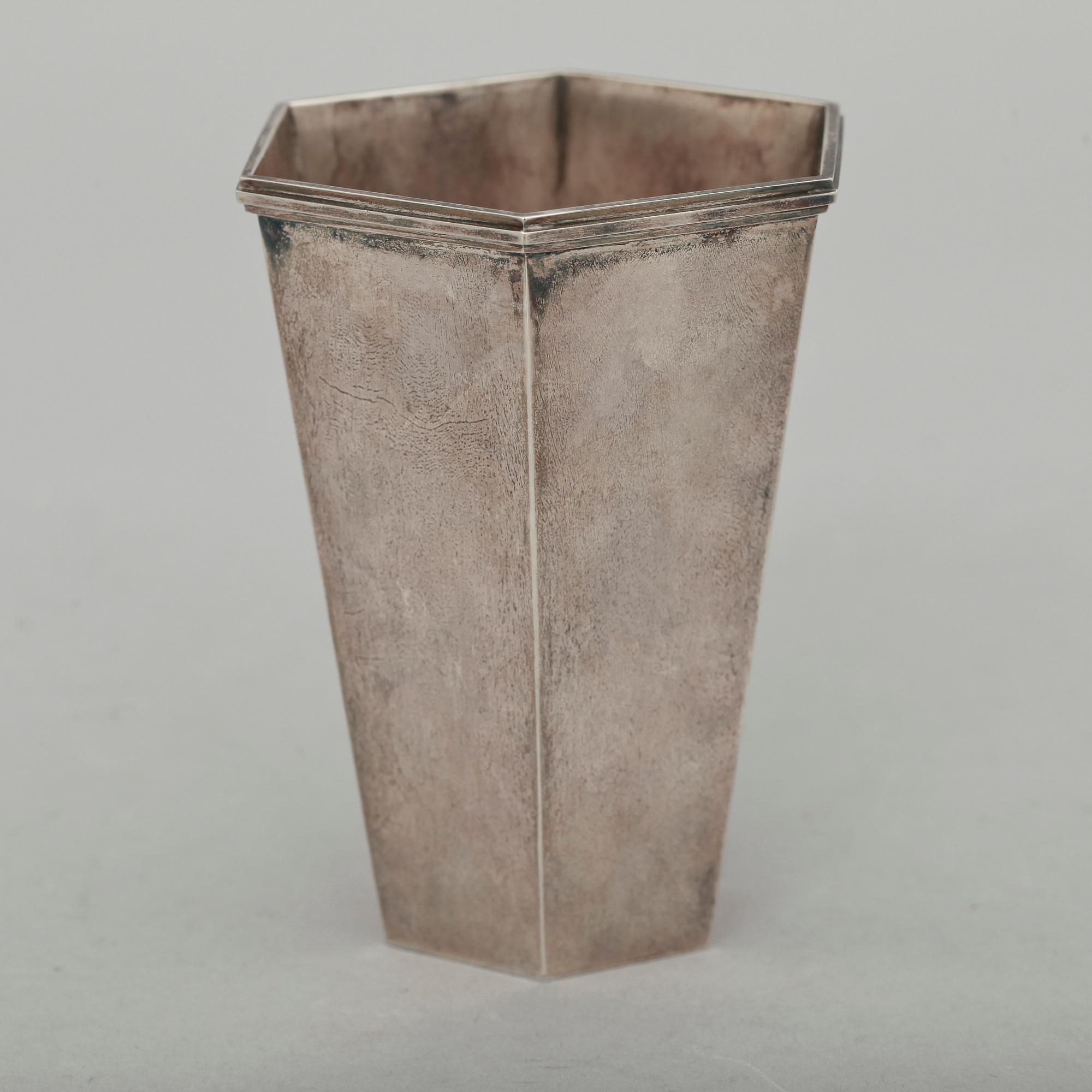 BÄGARE, silver, Wiwen Nilsson, Lund 1971. Vikt 230 g.