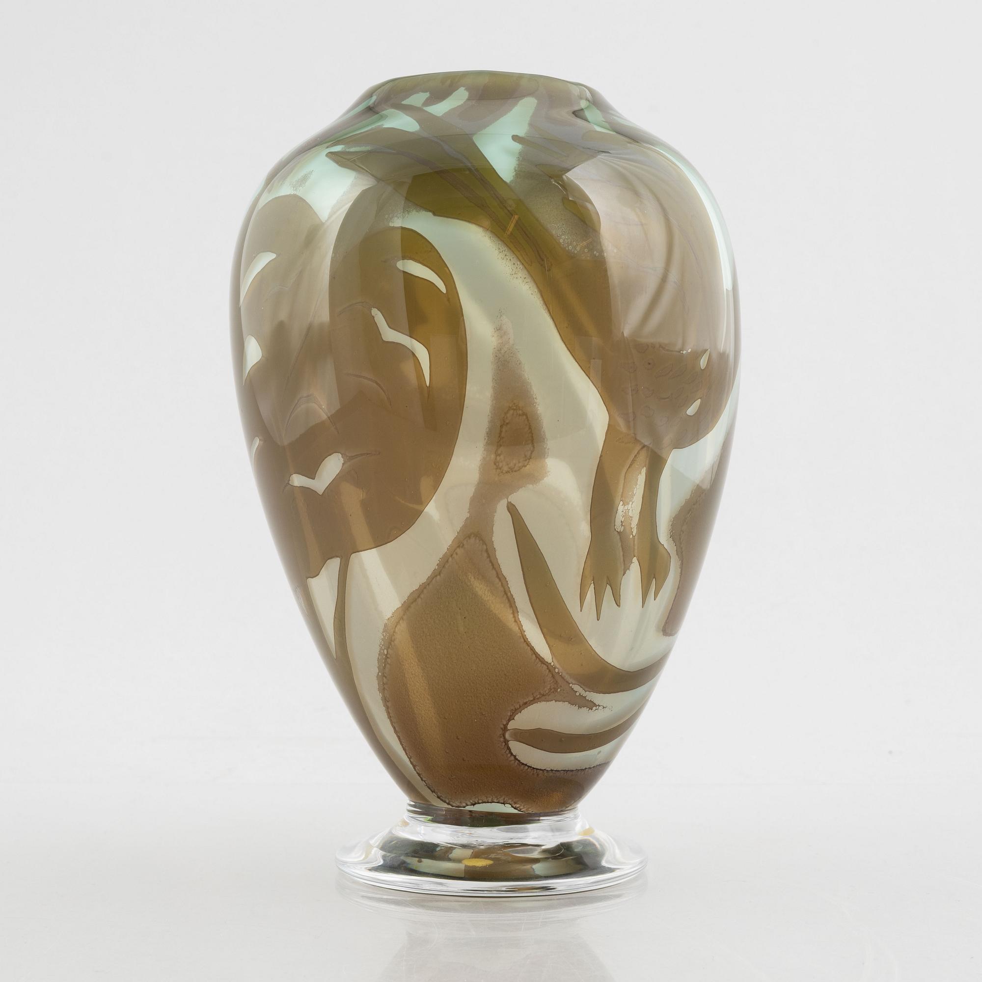 Ulrica Hydman-Vallien, a unique 'graal' glass vase, Kosta Boda.