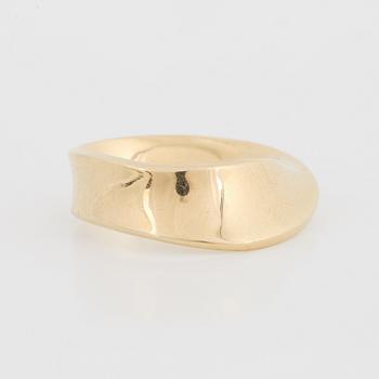 Vivianna Torun Bülow-Hübe, Georg Jensen, ring, "Möbius" 18K guld.