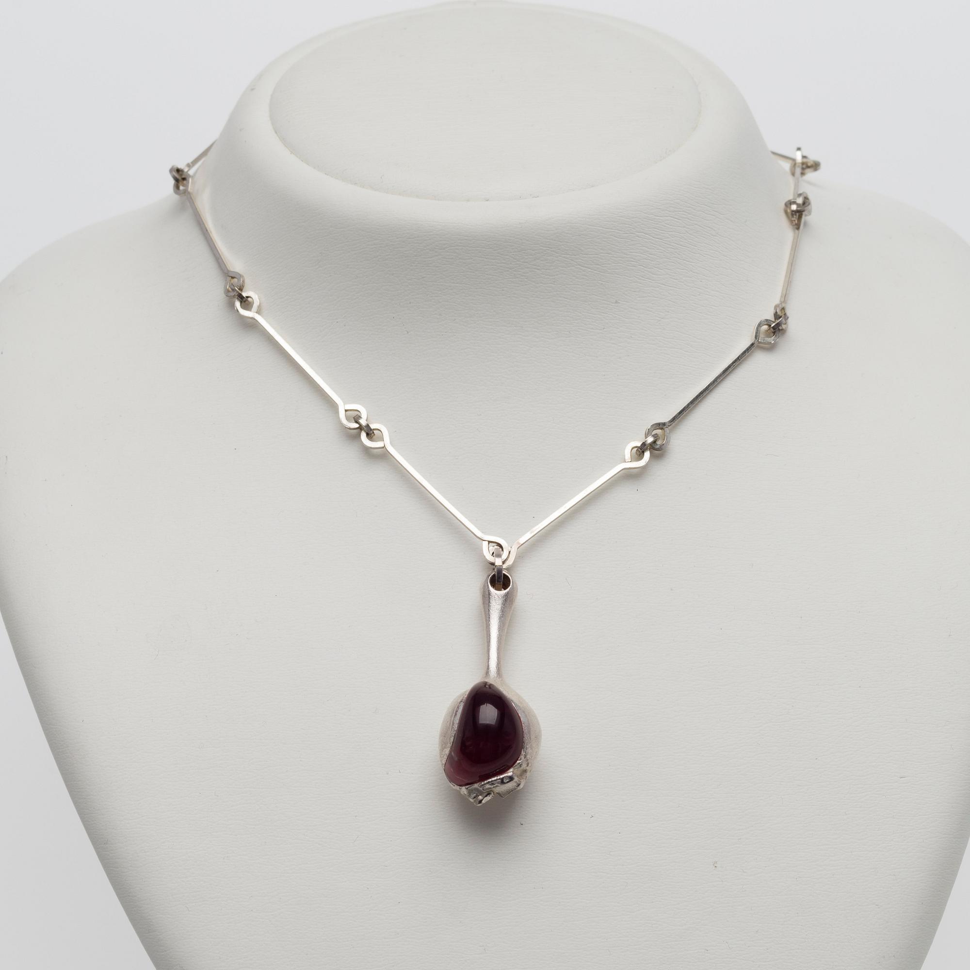 A NECKLACE, "Nectaris", Björn Weckström, Lapponia 1973. Silver and acrylic glass.