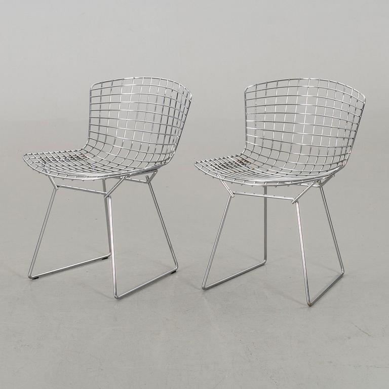 HARRY BERTOIA, stolar, 2 st, "Side chair", Knoll International, märkta i metallen.