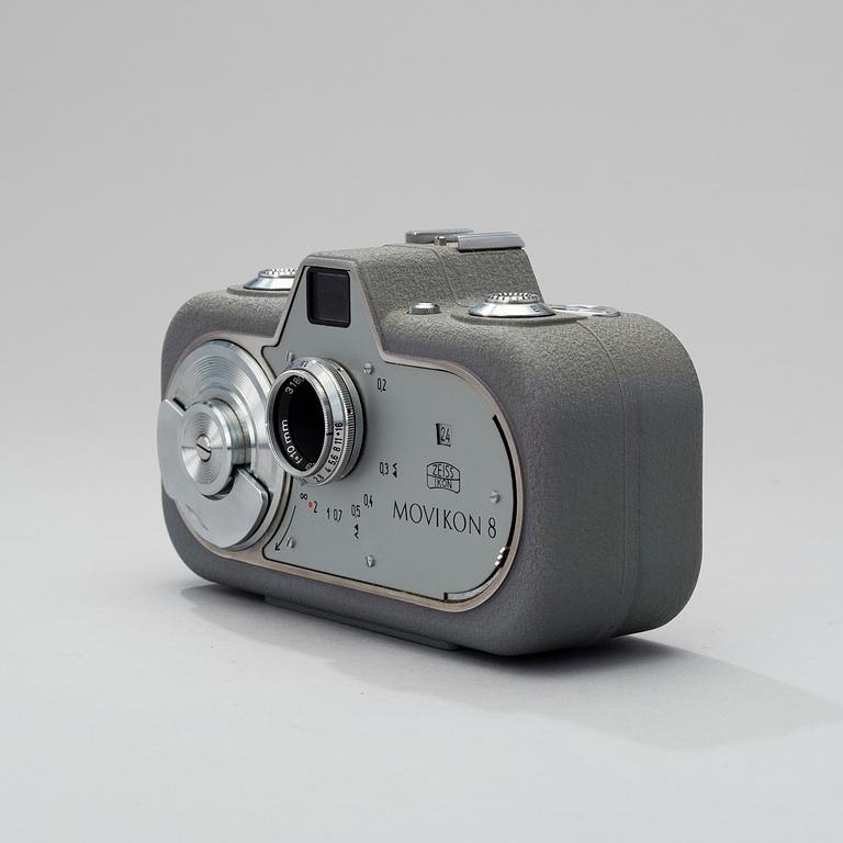 FILM CAMERA, Zeiss Icon Movikon 8, Germany, mid 20th century.