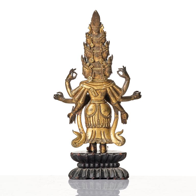 A gilt bronze figure of Avalokiteshvara, 18th century.