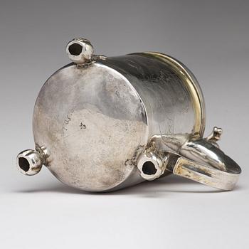 Lars Månsson, dryckeskanna, silver, (verksam i Lidköping -1639-1662-). Barock.