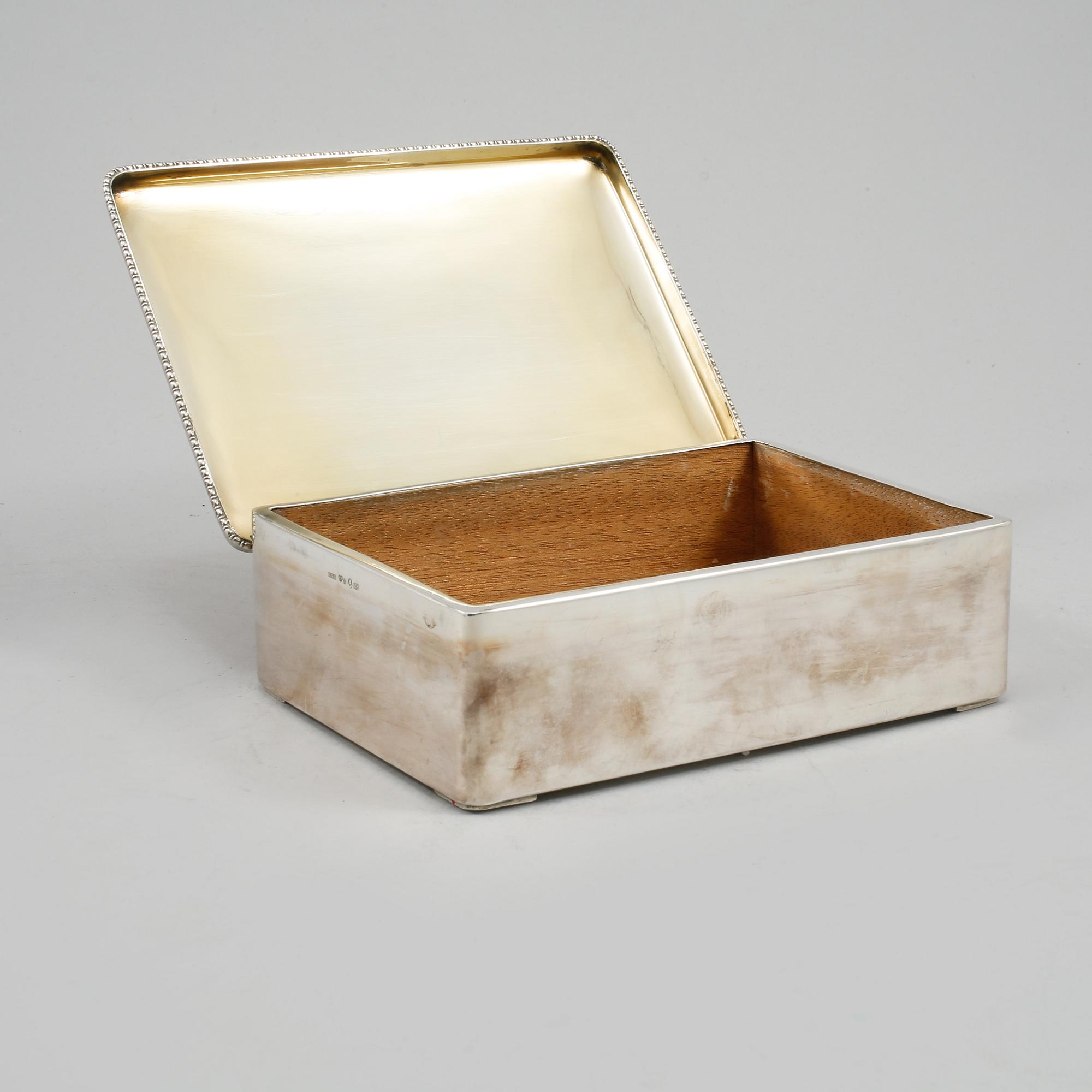 CIGARRSKRIN, silver, C.G Hallberg, Stockholm, 1943.