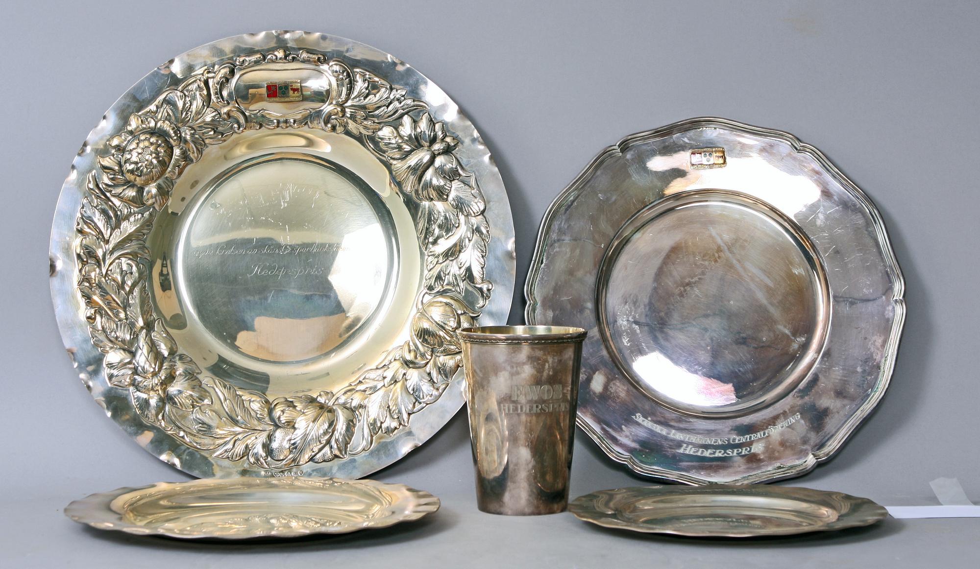 FAT, 4 st samt BÄGARE, silver, 1900-tal.