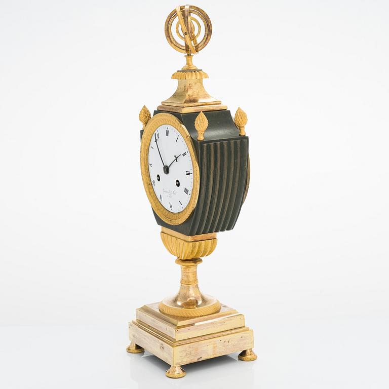 A French mantel clock by Jolly Fils (1812-1820), Paris.