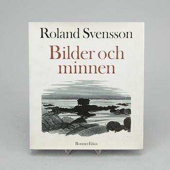 ROLAND SVENSSON, 2 st färglitografier samt bok, 1900-talets förta hälft/mitt.