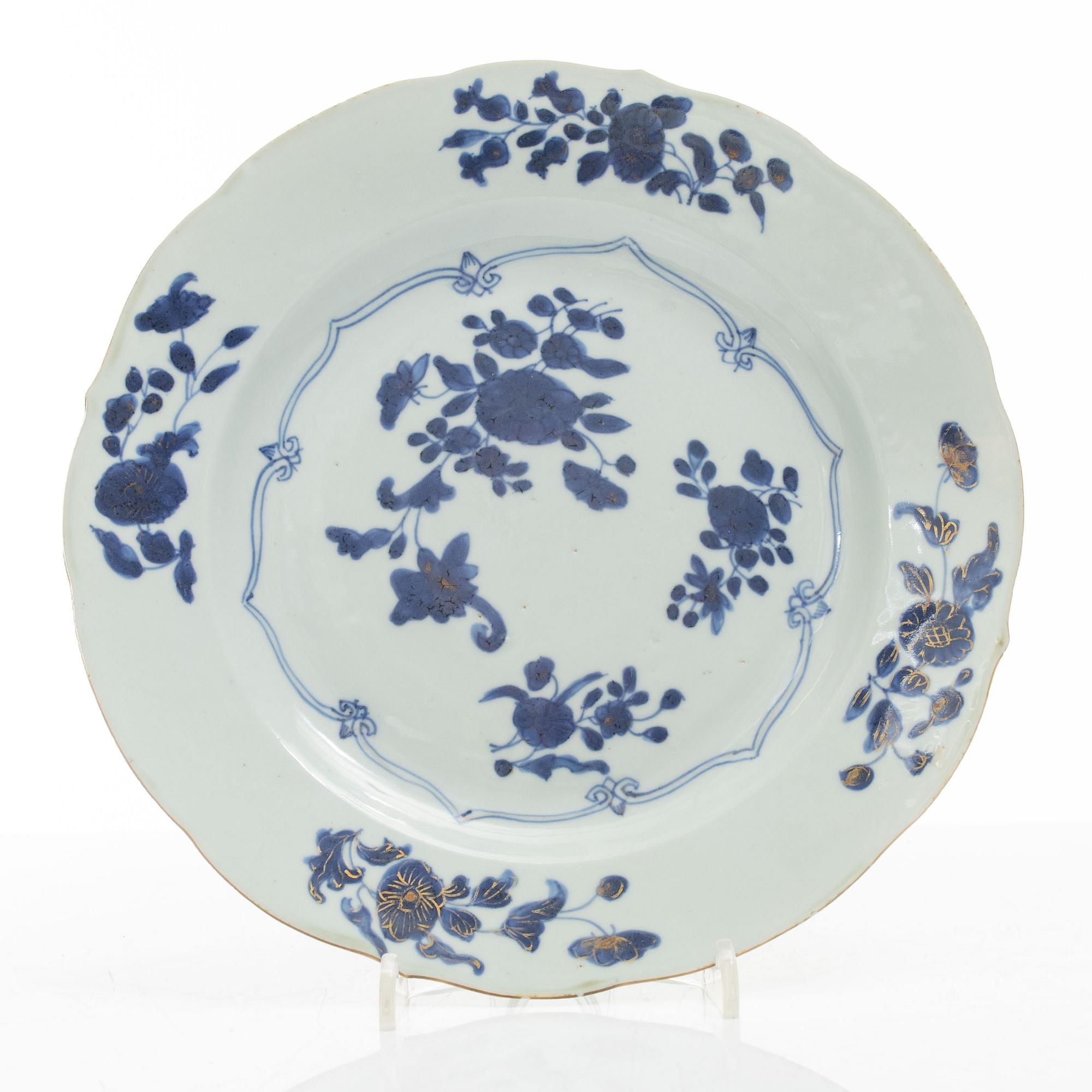 Tallrikar, 22 stycken, kompaniporslin, Kina, Qingdynastin, Qianlong (1736-95).