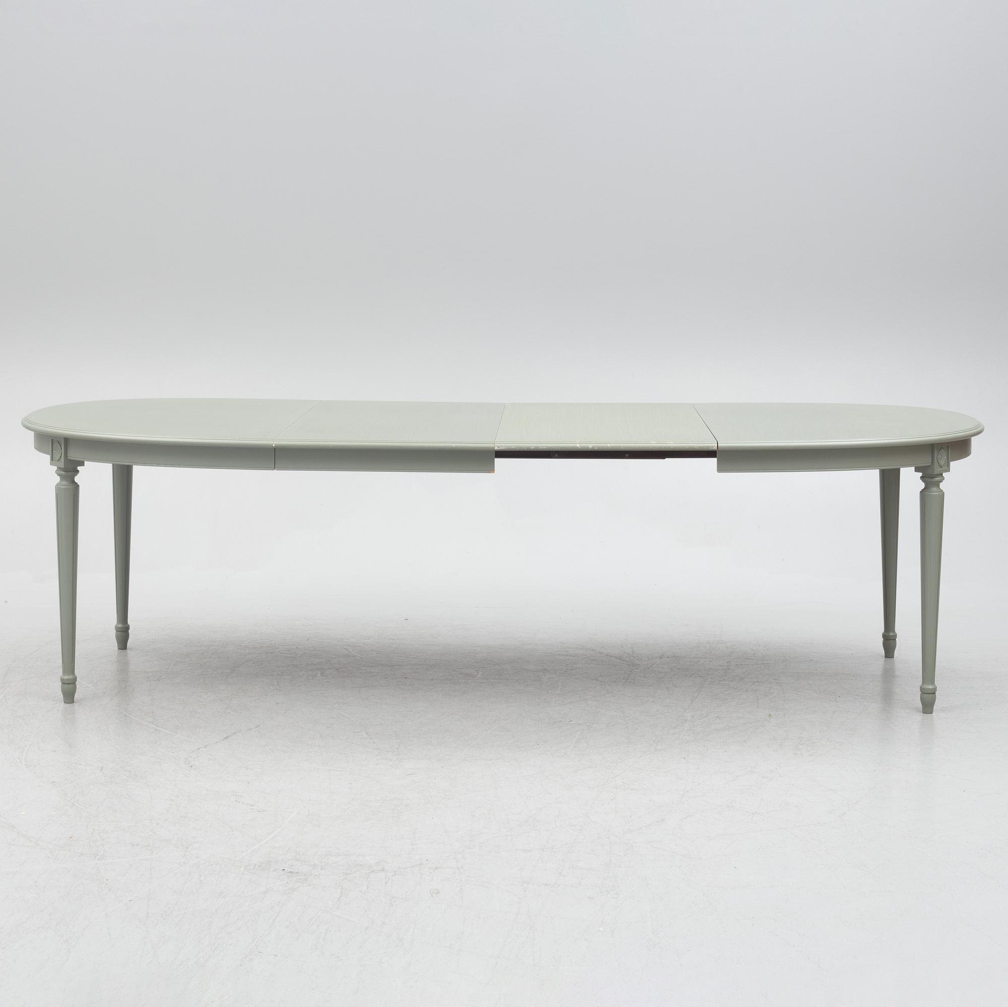 Dining table, with 2 armchairs and 6 chairs, Gustavian style, late 20th century.