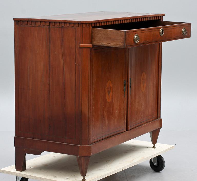 SKÄNK, mahogny. England. 1800-tal.