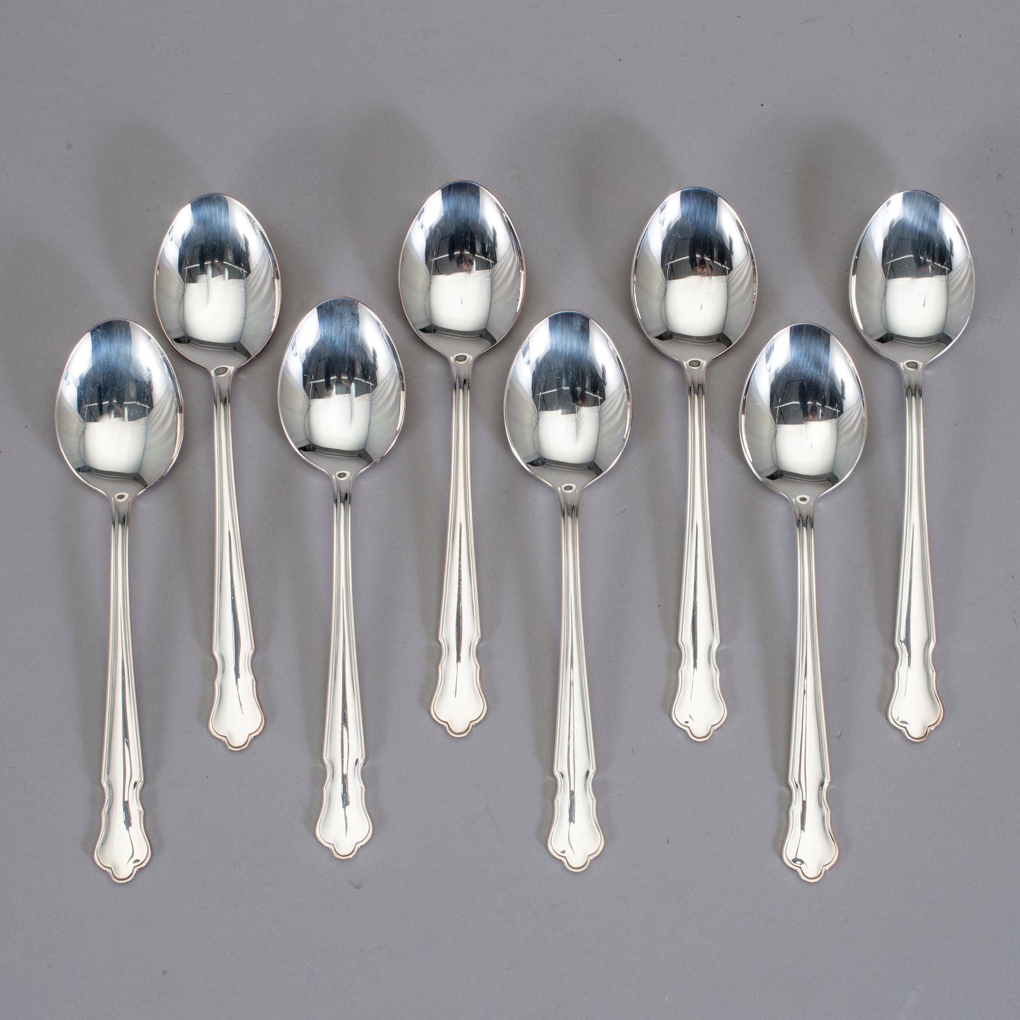 PARTI SILVERBESTICKDELAR, bland annat en soppslev GAB, Stockholm, 1907. Vikt ca 1175 g.