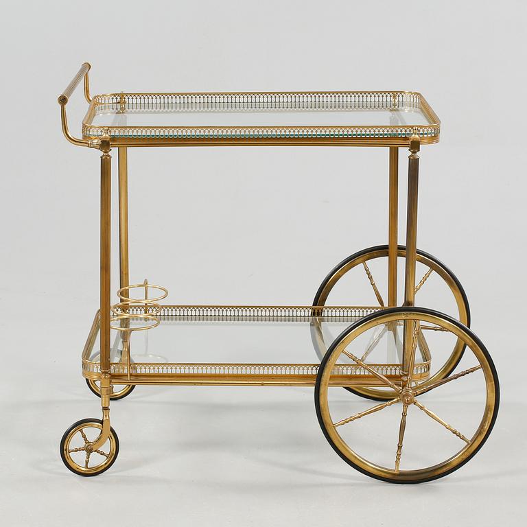 SERVERINGSVAGN, 1900-talets andra hälft.