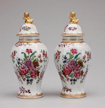 TEDOSOR, ett par, porslin, Samson, trol 1800-tal.