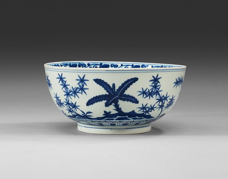 A blue and white bowl, Qing dynasty (1644-1912) with Wanli's six character mark.