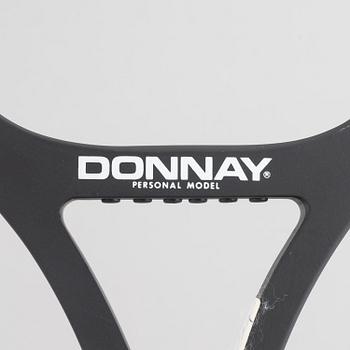 2 stycken tennisracketar. Donnay. Speciellt framtagna mid 25 racket i trä.