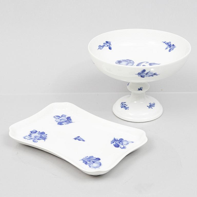 Kaffeservis, 34 delar, porslin, "Blå blomst", Royal Copenhagen, Danmark.