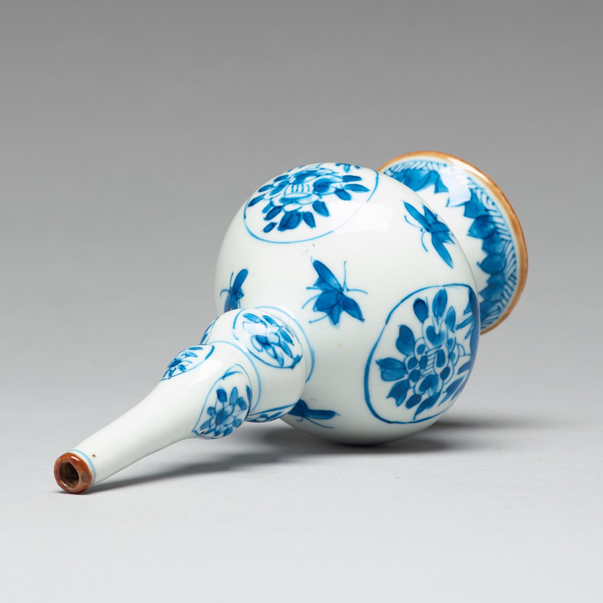 VATTENDROPPARE, porslin. Qingdynastin, Kangxi (1662-1722).