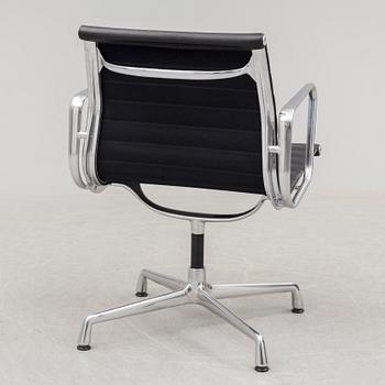 CHARLES & RAY EAMES, skrivbordsstol, "Aluminium Chair EA 104", Vitra, omkring 2015.