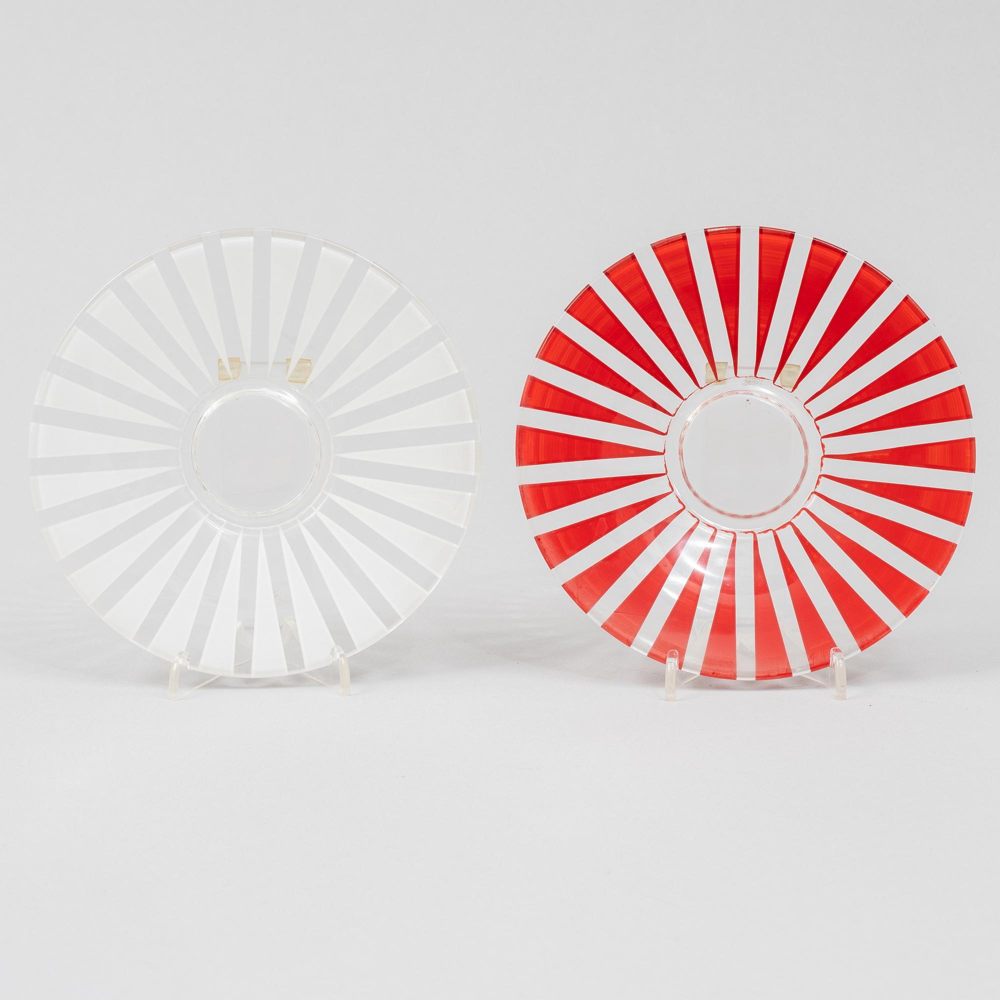 Bengt Orup, 45 pieces of a 'Strikt' glass service, Johansfors, Sweden, 1950's.