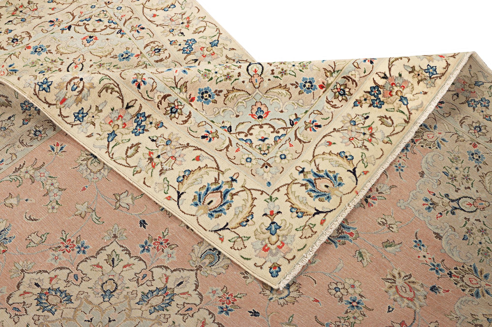 A Kashan crpet, a. 284 x 181 cm.