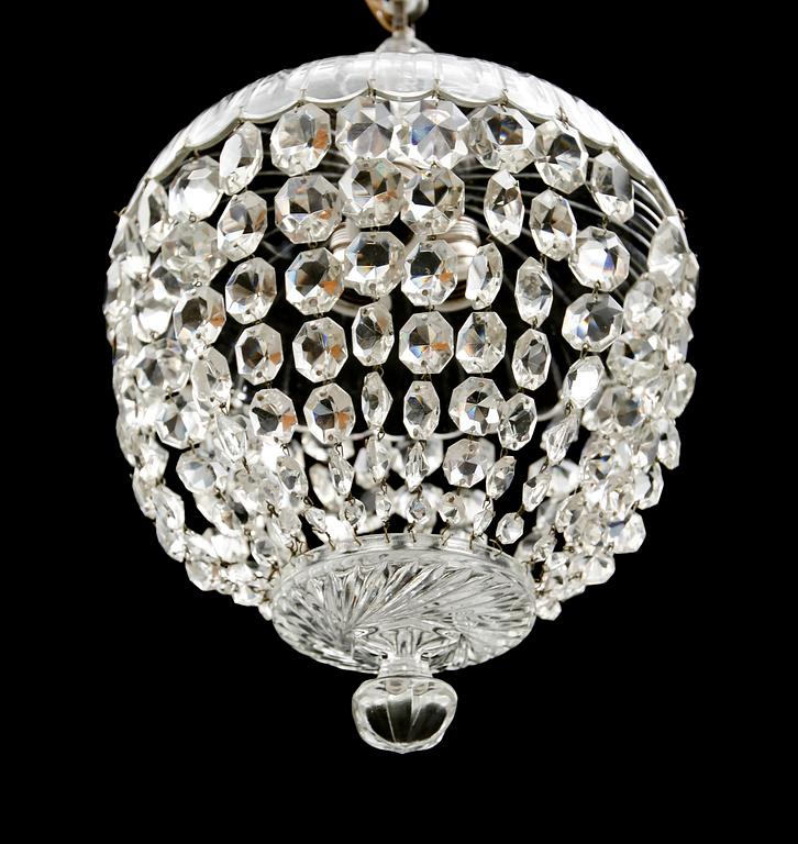 LJUSKRONA, gustaviansk stil, 1900-talets första hälft. Höjd 50 cm.