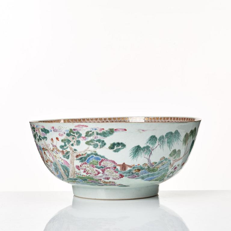 A large famille rose punch bowl, Qing dynasty, Qianlong (1736-95).