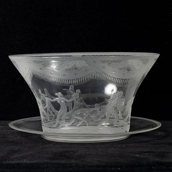 Simon Gate, a bowl on stand, 'Slöjdansen', Orrefors, 1930.