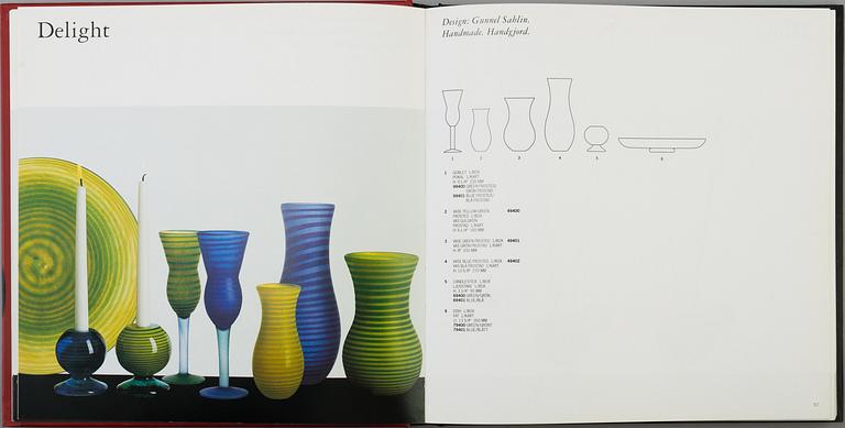 A lot of eleven books regarding Kosta and Kosta Boda glasbruk.