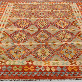 A CARPET, Kilim, ca 309 x 209 cm.