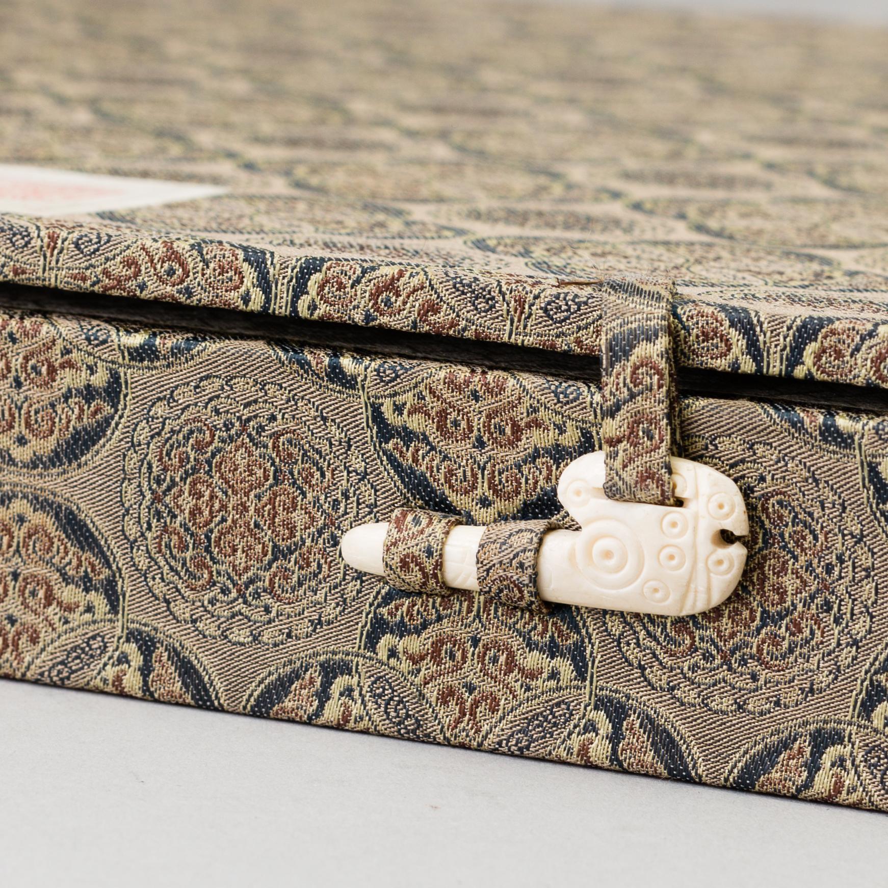 Book with 13 woodcuts in colours, after paintings by Qi Baishi, 'Kexi Wusheng', 1957.