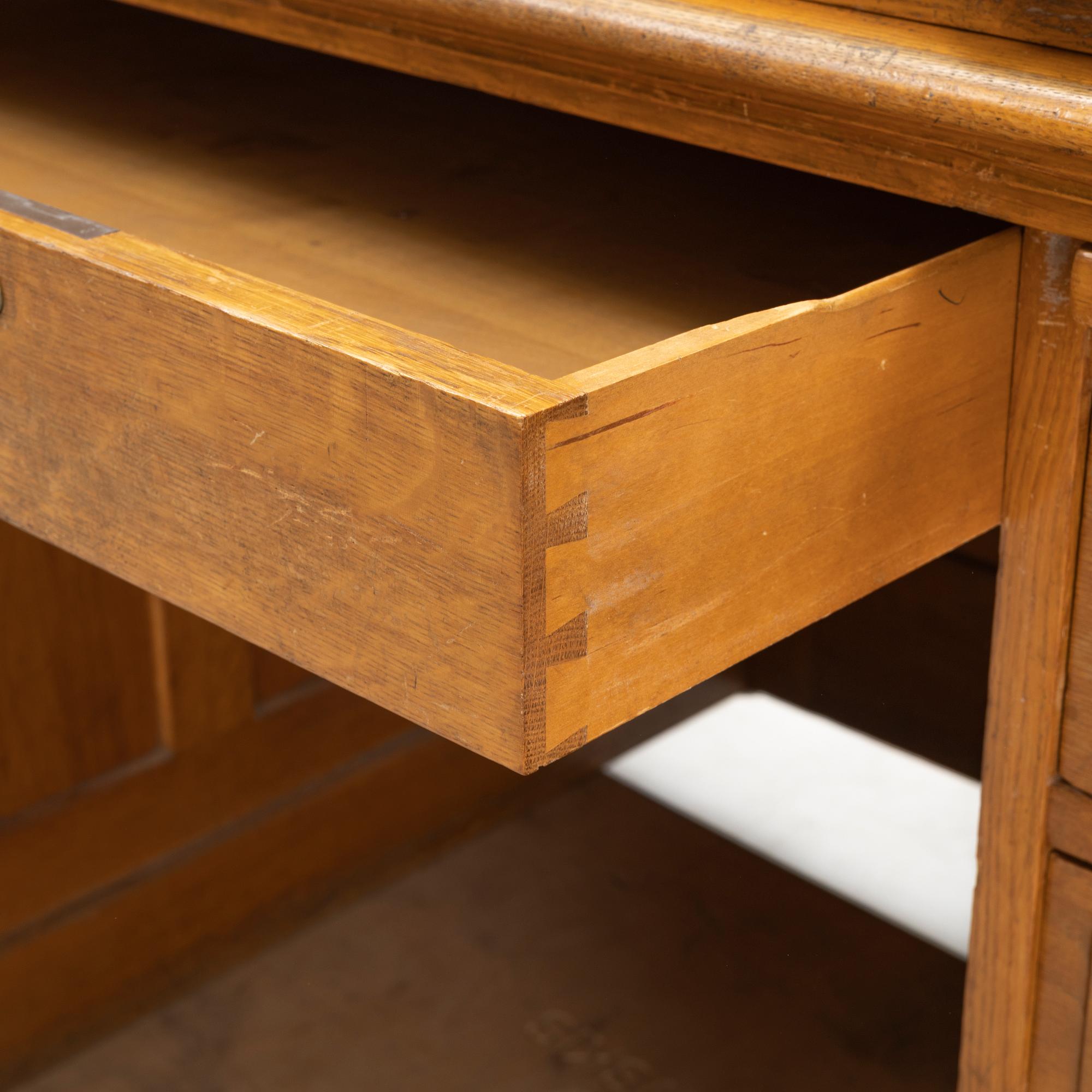 A Jugend roll-top desk, early 20th century.