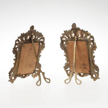 FOTORAMAR, ett par, förgylld metall, nyrokoko, 1800-talets andra hälft.