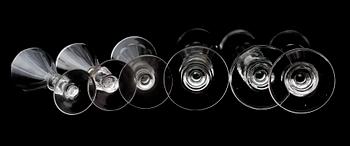 VINGLAS, 10 st samt CHAMPAGNESTRUTAR, 3 st, snarlika, 1800-tal.