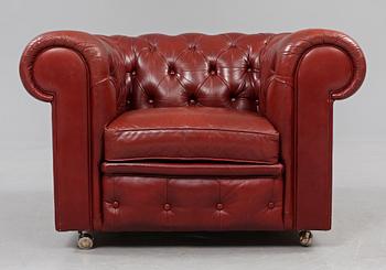 FÅTÖLJ, Chesterfieldmodell, 1900-talets andra hälft.