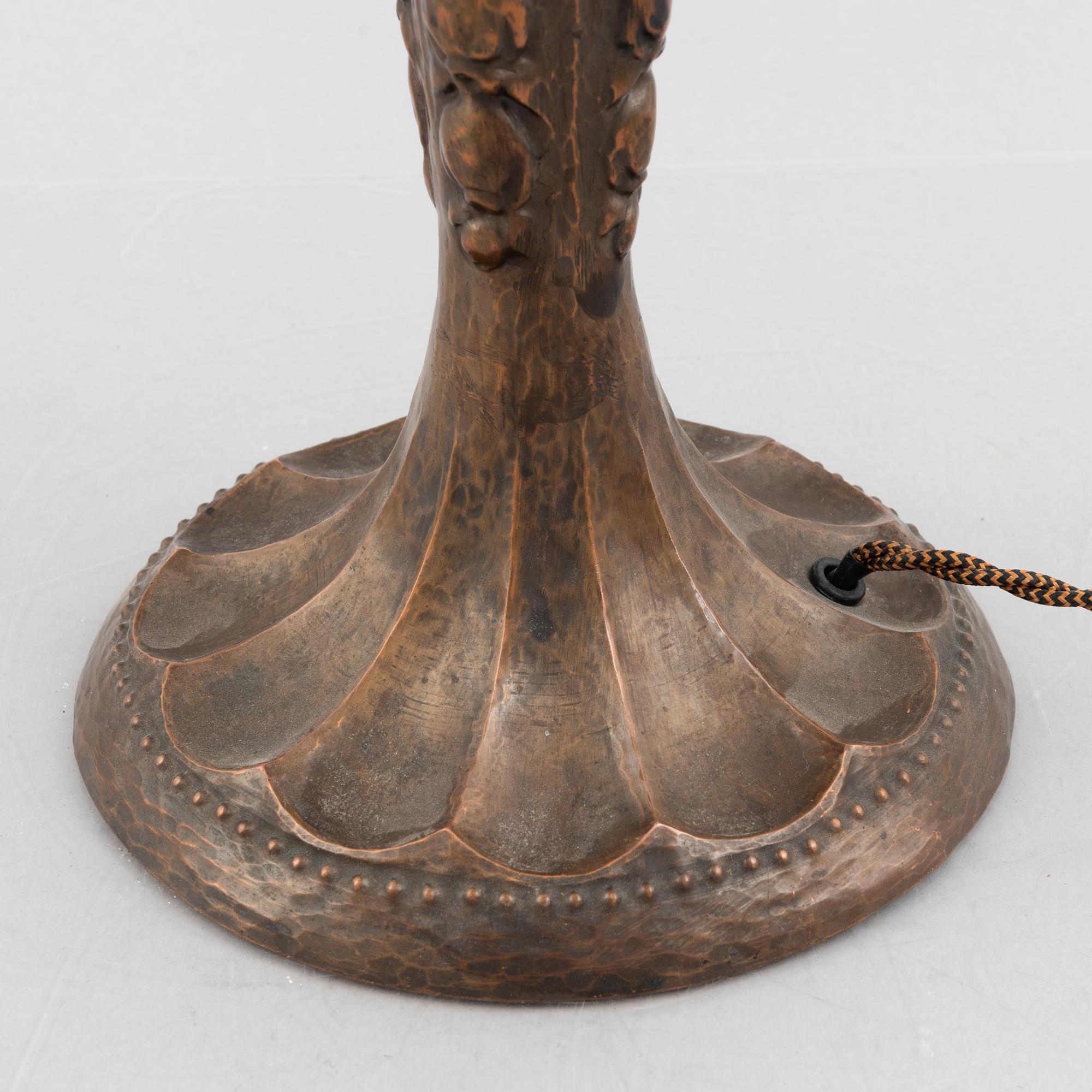 Harald Notini, attributed to. A table lamp, model number 6735, Arvid Böhlmarks Lampfabrik, Stockholm 1919-1928.