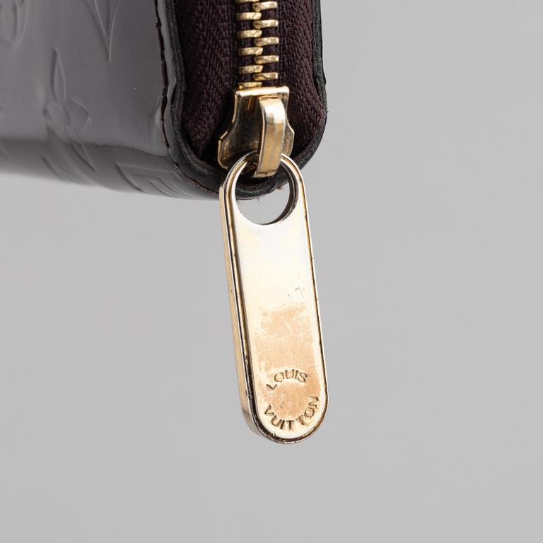 Louis Vuitton, wallet, "Zippy", 2007.